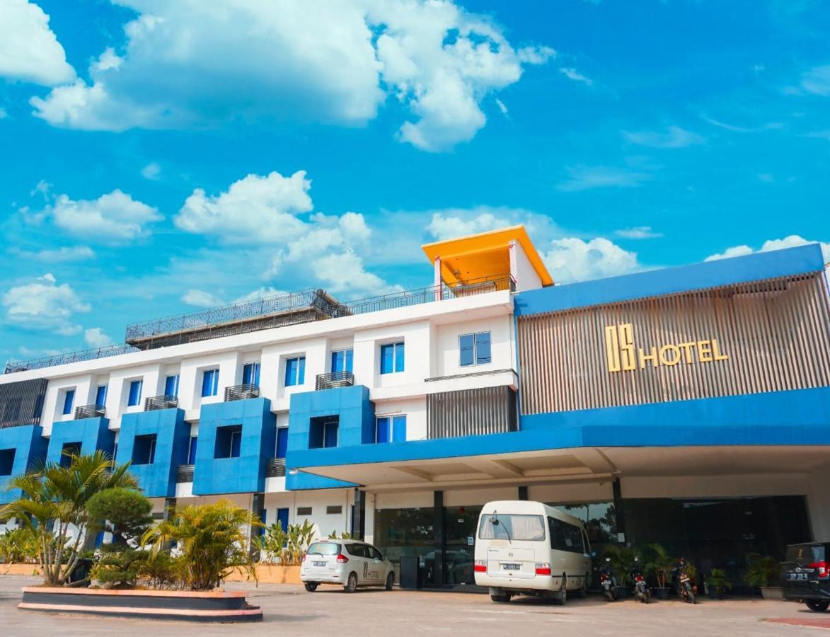 Os Hotel Tanjung Uncang Sagulung Buitenkant foto